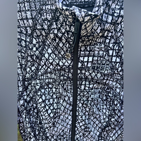 Lululemon Define Jacket *Luxtreme Tectonic Jacquard White Black - Picture 4 of 6